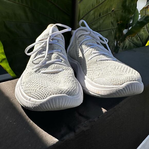 Sorel sneakers | travel shoes | light weight | running shoes | gym shoes - Picture 9 of 9